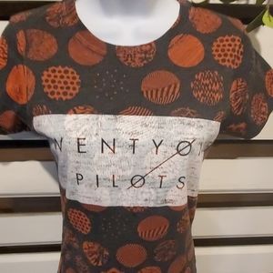 ROCK ME tshirt.               #1068